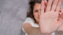 Corte Constitucional, tajante: Tocar partes íntimas de otro es acto sexual violento
