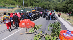 Ministro de Minas llegaría este viernes al paro minero en la vía Manizales - Medellín