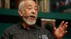 "Es injusto catalogar de inmoral a una mujer por prostituirse":  Leonardo Padura 