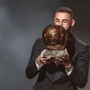 Benzema se consagra como mejor jugador del mundo con el Balón de Oro