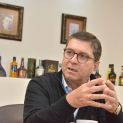 "La satisfacción es dejar una nueva ILC", asegura el gerente saliente, Luis Roberto Rivas