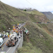 20 muertos y 15 heridos en accidente de un bus que se volcó en Nariño 