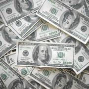 El dólar roza los 5.000 pesos en Colombia