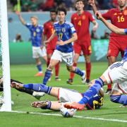 España juega con fuego y clasifica a octavos como segunda de grupo tras perder ante Japón