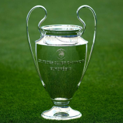 Los favoritos de la Champions League calientan motores