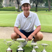 Tomás Restrepo celebra su título suramericano de golf