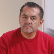 Mario Castaño fue trasladado de urgencia a una clínica: habría sufrido un infarto