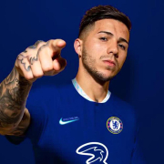 Enzo Fernández, del Chelsea, se vuelve el fichaje más caro de la historia de la Premier