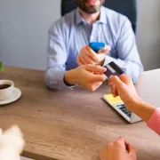 ¿Cómo saber si estoy reportado en Datacrédito y otras centrales de riesgo? 
