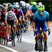 Yeison Rincón y Dídier Chaparro en el top10 de la Vuelta al Tolima