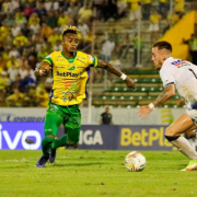 El Once Caldas le regaló el partido al Huila con sus propios errores