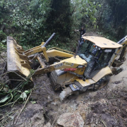 Llueven los derrumbes en Caldas: Tapada la vía La Gruta (Villamaría)