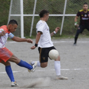 El torneo del barrio La Asunción de Manizales tiene tres líderes en los cuadrangulares