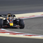 Fórmula 1: Verstappen gana en Baréin por delante de 'Checo' Pérez y Alonso