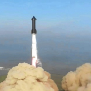 El cohete Starship explota poco después de despegar en los cielos de Texas (EE.UU.)