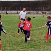 500 niños juegan el Chiquifútbol de la Alcaldía de Chinchiná