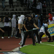 La Dimayor apela a las normas que no cumple para pedir mallas en los estadios