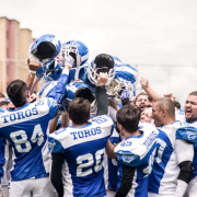 Toros de Manizales embiste por su futuro en el fútbol americano