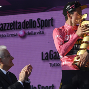 Giro de Italia: el esloveno Primoz Roglic se proclama emperador en Roma
