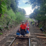 El derrumbe del puente El Alambrado, entre Quindío y Valle del Cauca, impulsó las marranas