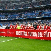 El racismo en el deporte,  un enemigo global