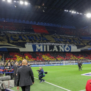 Dos goles pintan el Derbi della Madonnina de negriazul: Inter roza la final de Champions