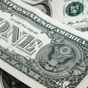 Exportadores, de los afectados con el bajón del dólar