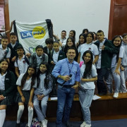 La voz de La FM Manizales llega a 40 estudiantes del colegio Bosques del Norte