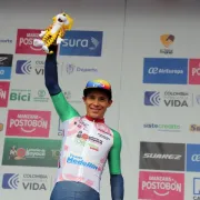 'Supermán' López gana el prólogo y es el líder de la Vuelta a Colombia