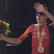 Rodríguez gana en Morzine y se sube al podio del Tour, Vingegaard conserva el amarillo