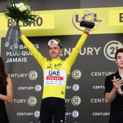 Tour de Francia: Adam Yates se pone en Bilbao el primer maillot amarillo