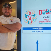 Compite en el Campeonato Mundial de Para Powerlifting
