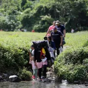 Panamá culpa a entes internacionales de la avalancha migratoria en la jungla del Darién