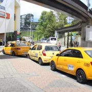 Taxistas esperan compromisos del Gobierno nacional