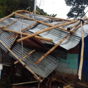Vendaval deja decenas de casas destechadas en el oriente de Caldas