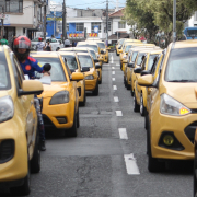 Analistas aseguran que brindar la tarifa diferencial para taxistas sería inviable