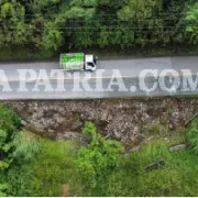 Transite con precaución: cuneta se desprendió en la vía a Puerta del Sol, en Manizales