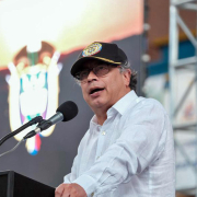 Presidente Petro dice confiar en la justicia y da poder a abogado para que lo represente