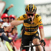 Vingegaard lidera festival del Jumbo en la Vuelta a España con el 1, 2, 3 en el Tourmalet