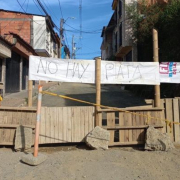 En Chinchiná (Caldas) taparon con palos las obras de la calle 10, ante suspensión de estas