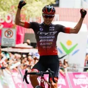 Diego Pescador gana en La Estrella y Aldemar Reyes acaricia el título del Clásico RCN