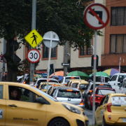 Quejas por doquier: ciudadanos al volante cuentan el caos vehicular en Manizales