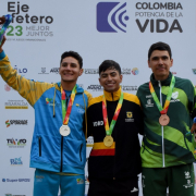 El caldense Pablo Felipe Marín estrena el Patinódromo de Manizales con plata