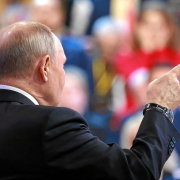 Partido del Kremlin apoya candidatura de Putin