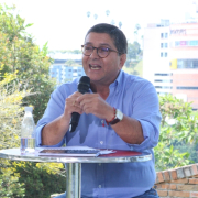 "Es un gabinete netamente político": Luis Roberto Rivas sobre la Gobernación de Caldas