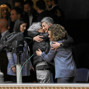 Grecia aprueba el matrimonio homosexual y la adopción por parte de parejas del mismo sexo