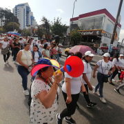 Protestan de nuevo contra el ICBF Caldas para exigir protección de los niños