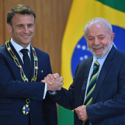 Lula y Macron afirman que el veto a la candidatura de Corina Yoris en Venezuela es "grave"
