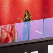 Shakira convoca a miles de personas en un concierto gratis en Nuevas York
