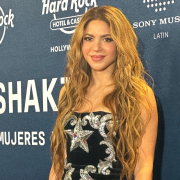 Shakira lanza 'Las mujeres ya no lloran', un viaje por las etapas de un corazón roto